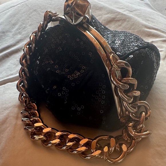 Betsey Johnson Black Sequin Heart Clutch with Gold Chain - Picture 3 of 5